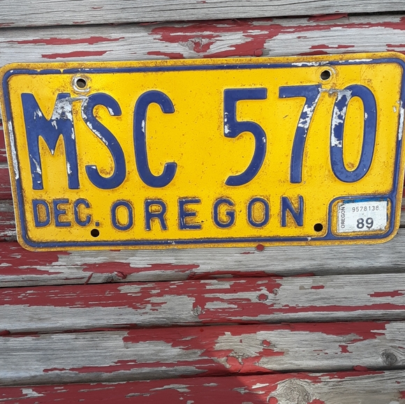 Other - Authentic oregon vintage license plate